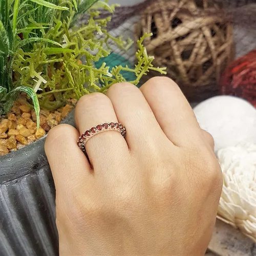 Vista 2 de Dazzlingrock Collection Anillo de boda apilable de eternidad con piedras preciosas o diamantes redondos para mujer en oro