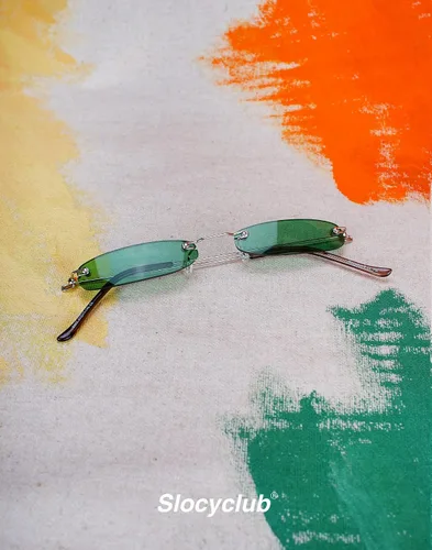Vista 3 de Slocyclub Vintage Rectangle Skinny Sunglasses for Women Men, Y2K Retro Small Thin Sunglasses, Rimless Trendy Sunglasses