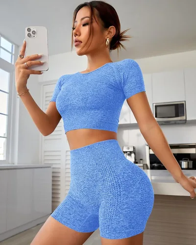 Vista 6 de TUMILKETS Conjunto deportivo de 3 piezas para mujer, sin costuras, manga corta, brasier deportivo, cintura alta, pantalones cortos de yoga