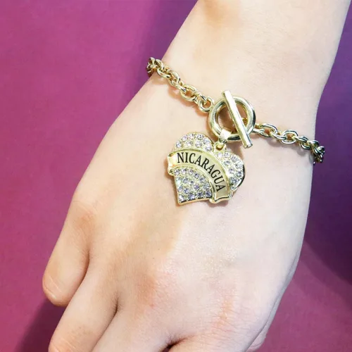 Vista 3 de Inspired Silver - Pulsera de oro con dije de corazón pavé con joyas de circonita cúbica