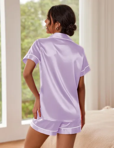 Vista 3 de Ekouaer Pijama de satén para mujer, con botones, ropa de dormir de suave tacto sedoso, para descansar en casa, camiseta de manga corta y pantalones