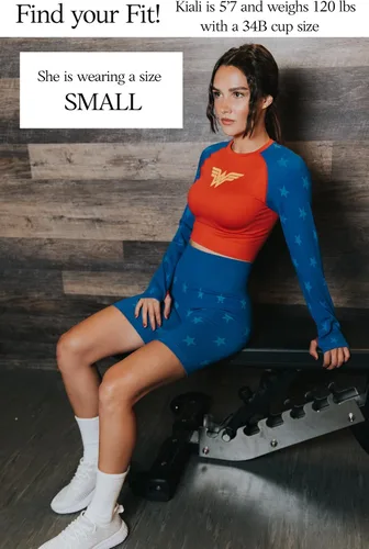 Vista 2 de DC Comics Trajes de entrenamiento activo para mujer, Wonder Woman, Batgirl, Harley Quinn, Supergirl, Conjuntos de 2 piezas con pantalones cortos