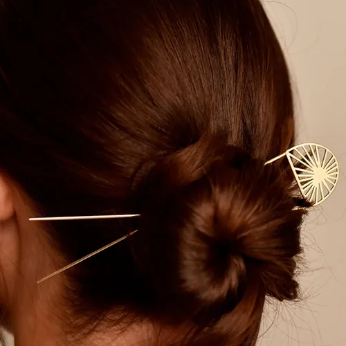 Vista 4 de L. Erickson Burst Chignon, oro