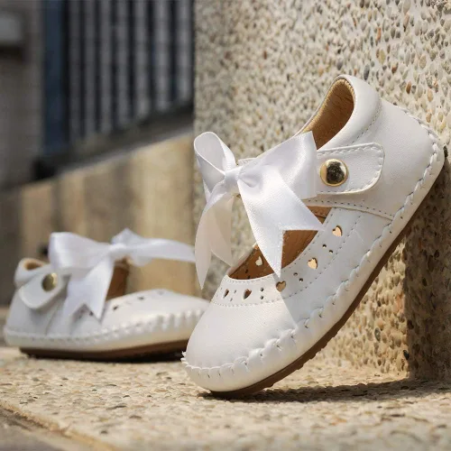 Vista 2 de KARUBI Zapatos de bebé Niñas Niños Niño Antideslizante y Casual Zapatilla para primeros caminantes Hecho en Taiwán