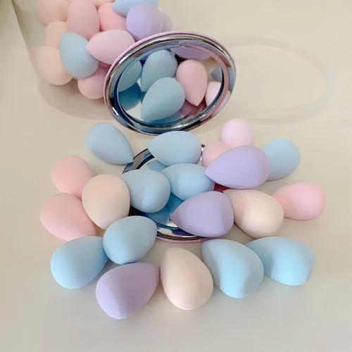 Vista 5 de 50 mini esponjas de maquillaje pequeñas y soplete de polvo con espejo de maquillaje, licuadora de belleza multicolor, esponja de maquillaje