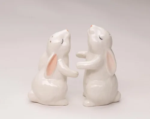 Vista 3 de Cosmos Gifts 21011 Hugging Rabbits Salero y pimentero Blanco