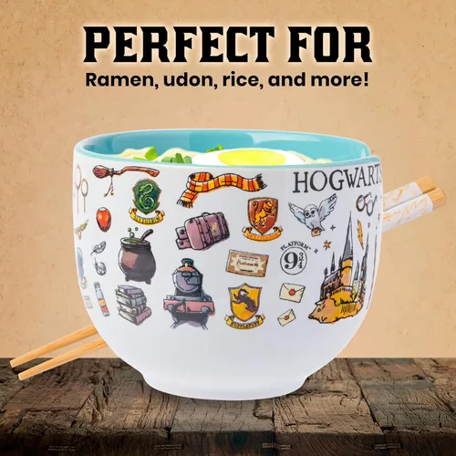 Vista 4 de Silver Buffalo Harry Potter Icons, cuenco de ramen con palillos, 20 onzas Harry Potter Hogwarts Iconos