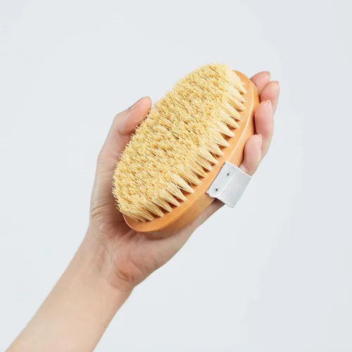 Vista 2 de ELEMIS Body Detox Skin Brush - Cepillo corporal exfoliante, 1 unidad (paquete de 1) Exfoliating body brush with natural cactus bristle. Minimizes