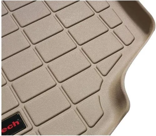Vista 2 de WeatherTech Forro de maletero de carga con protector de parachoques para GMC Yukon, Escalade, Tahoe, detrás de la tercera fila con protector de Negro