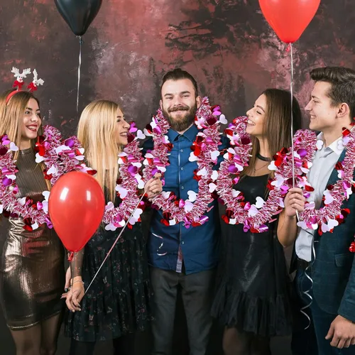 Vista 6 de Guirnalda de oropel de San Valentín de 4 cuerdas en total de 26.4 pies, cada guirnalda metálica de 6.6 pies con corazones colgantes con purpurina