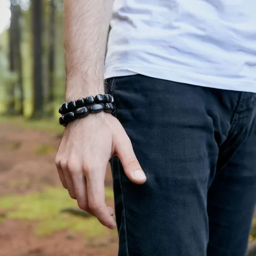 Vista 5 de Karelian Heritage Pulsera de shungite para hombres y mujeres con cuentas ovaladas, joyería de Shungite de piedra negra natural, escudo mineral