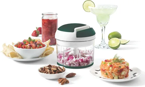 Vista 2 de Starfrit Pull Chopper - Procesador de alimentos manual multiusos - Sistema de tres cuchillas para un corte más rápido - De trozos grandes a puré