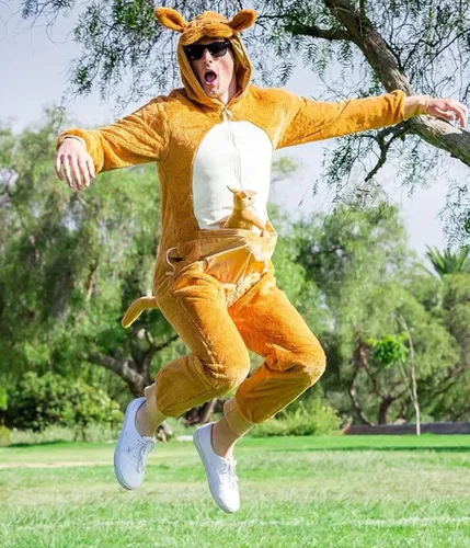 Vista 5 de Tipsy Elves Disfraz de canguro de Halloween para hombre, overol marrón para adultos, disfraz de Halloween para hombre, capucha con cremallera