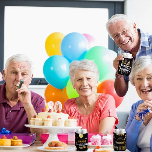 Vista 6 de Umigy 24 fundas de neopreno para latas de cumpleaños de 80 a 80 años, decoraciones de cumpleaños, regalos de fiesta, regalo para hombres y mujeres