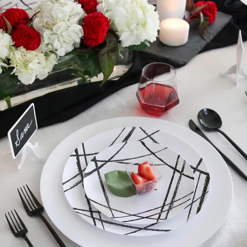 Vista 2 de Platos redondos de plástico blanco con diseño de cepillo negro, platos de fiesta como China, platos de postre desechables resistentes, para bodas