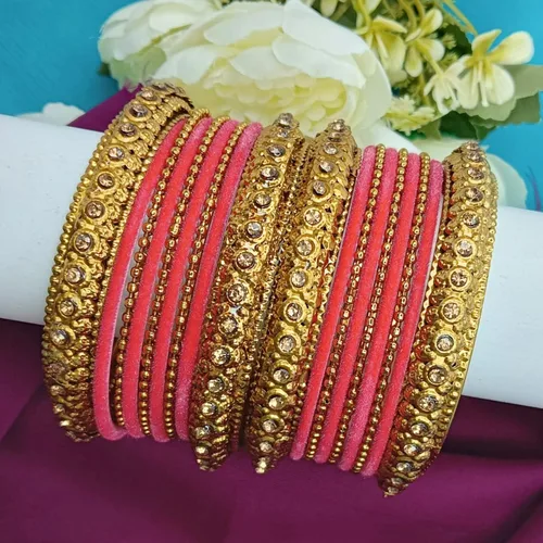 Vista 2 de Efulgenz Juego de pulseras indias oxidadas en tono dorado para mujer, pulseras bohemias con tachuelas de cristal, brazaletes de bola de metal