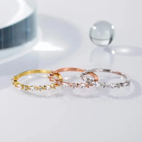Vista 3 de SHINYSO Anillo de boda chapado en oro de 14 quilates para mujer, anillo de compromiso de eternidad con circonita cúbica, talla 4-10
