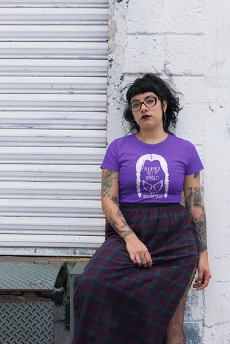 Vista 3 de Expression Tees Sudadera con capucha con texto en inglés "In A World Full Of Mondays, Be A Wednesday