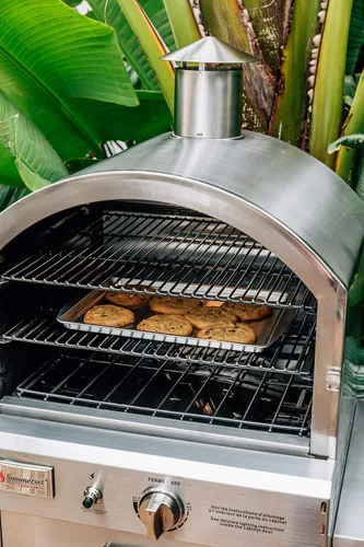 Vista 9 de Summerset Horno de gas independiente de gran capacidad para exteriores 'The Oven' con piedra para pizza, caja de ahumador y carrito móvil
