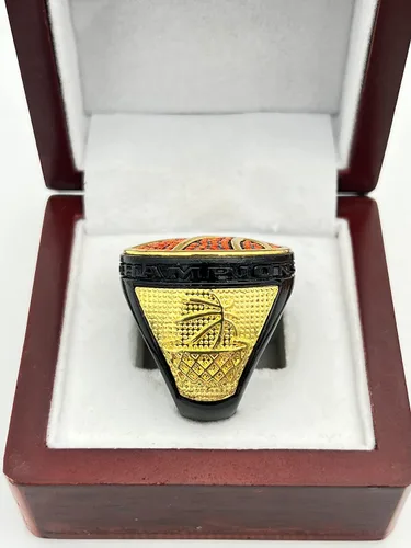 Vista 5 de Anillos deportivos de descuento, ANILLO DE CAMPEONATO DE BALONATO DE BASKETBALL DE LUJO — Colores surtidos, Cuerpo pintado con piedras, Anillo