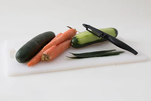Vista 6 de El mejor pelador de verduras: pelador de verduras de cerámica de Cestari Kitchen - Pelador profesional con hoja de cerámica afilada de afeitar