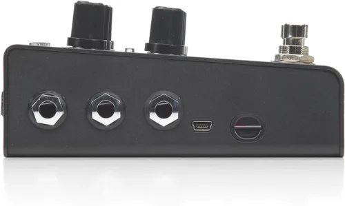 Vista 7 de DigiTech Trio+ Band Creator + Looper con interruptor de pie FS3X, 4 cables y fuente de alimentación