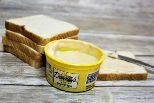 Vista 4 de AmishTastes Downey's - Paquete variado de mantequilla de miel natural, sabores originales y canela, 48 onzas