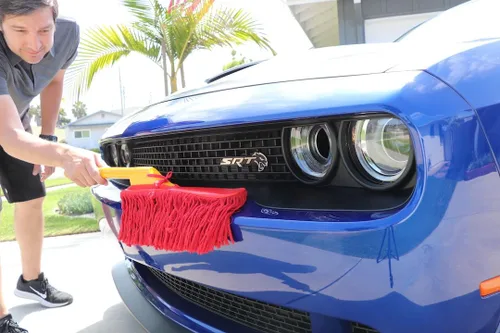 Vista 4 de California Car Duster 62442 Standard Plumero para coche con mango de madera