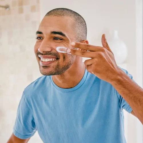 Vista 5 de Crema hidratante Amazon Basics para la cara, piel seca, hidratante, 16 onzas, paquete de 1
