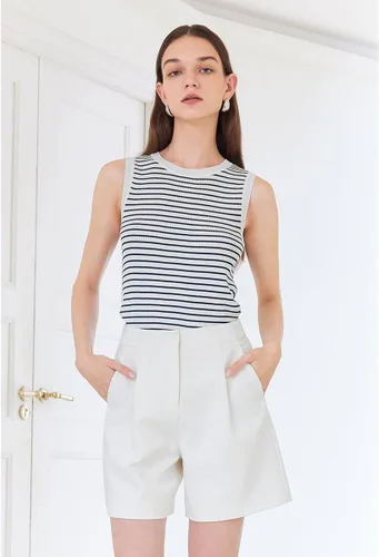 Vista 8 de GOELIA Camisetas sin mangas de verano para mujer, estilo casual, sin mangas, cuello corazón, ajustadas, básicas, para salir, camisetas de punto