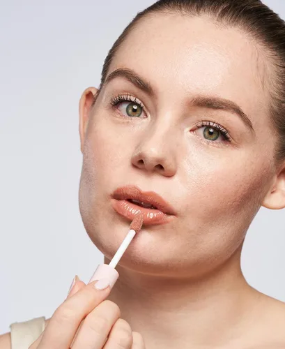 Vista 3 de Wander Beauty Aceite de retiro de labios para mujer, Skinny Dip, bronceado, 0.33 onzas líquidas (paquete de 1)