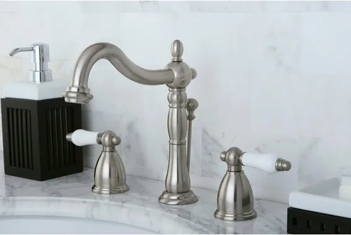 Vista 2 de Kingston Brass KB1978PL Heritage - Grifo de lavabo generalizado con mango de palanca de porcelana, níquel cepillado