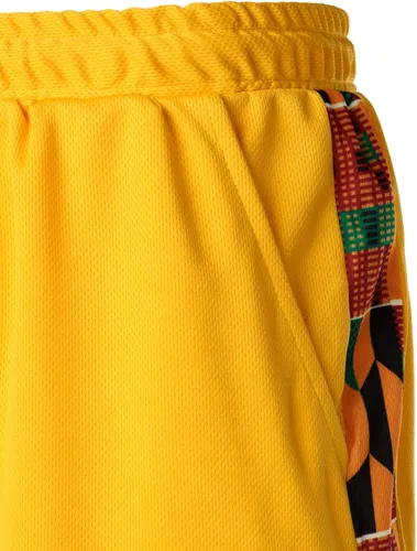Vista 6 de Conjunto de camiseta y pantalones cortos para hombre con estampado africano de LucMatton