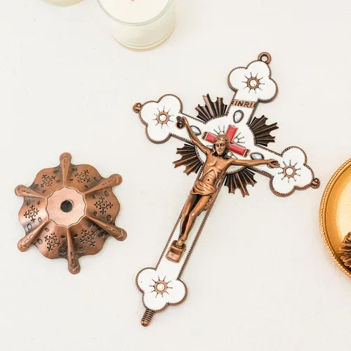 Vista 5 de Calculs Cruz de mesa de metal con crucifijo de Jesús para decoración del hogar, cruz católica para oraciones cristianas, Jerusalén, 8 pulgadas, cobre