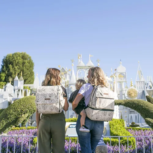 Vista 3 de Petunia Pickle Bottom Axis - Mochila Bolsa de bebé Mochila de pañales Bolsa de biberón Mochila sofisticada y espaciosa para mamás