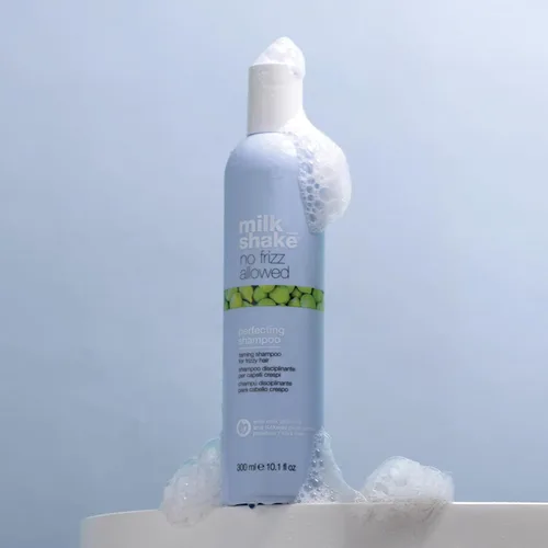 Vista 9 de milk_shake Champú perfeccionador sin encrespamiento Para cabello