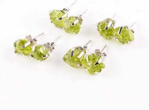 Vista 5 de AA Piedras Preciosas en Bruto Cristales de Piedras Ásperas Aretes de Perno Delicados para Mujeres, Joyería de Boda Hecha a Mano de Piedras