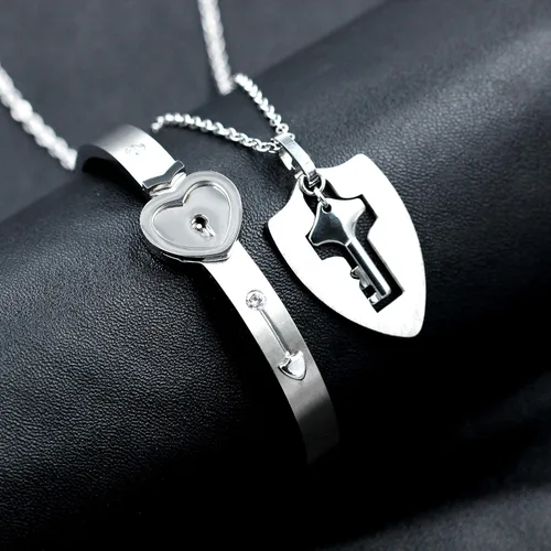 Vista 3 de Uloveido Collar con colgante de llave de escudo y pulsera de bloqueo para niñas y niños, juego de pulsera para hombres y mujeres, regalo