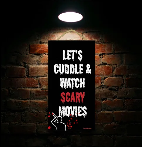 Vista 2 de Lets Cuddle And Watch Scary Movies de 11.5 x 6 pulgadas, divertido letrero de madera de terror cinéfilo de Halloween, amante de la película