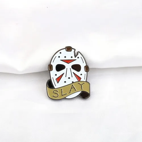 Vista 3 de Friday The 13th Inspired Jason Mask - Broche de Halloween con diseño de película de terror