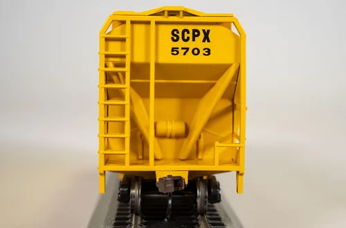 Vista 5 de Bachmann Trains - Tolva de flujo central ACF de 56' - Shell - Escala HO