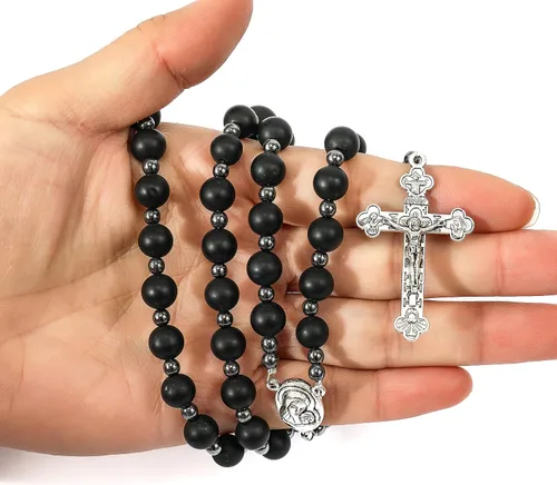 Vista 3 de Nazareth Store Rosario de cuentas de ágata negra, rosario de hombres católicos con cuentas naturales mate con piedras de hematita, medalla de suelo