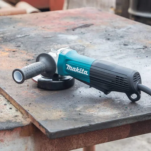 Vista 2 de Makita GA5052 Amoladora angular con interruptor de paleta de 4-1/2 pulgadas/5 pulgadas, con interruptor de CA/CC