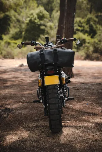 Vista 24 de Bolsa de lona para motocicleta de cuero genuino de grano completo resistente de inspiración militar Alforja Bolsa de fin de semana Con correas