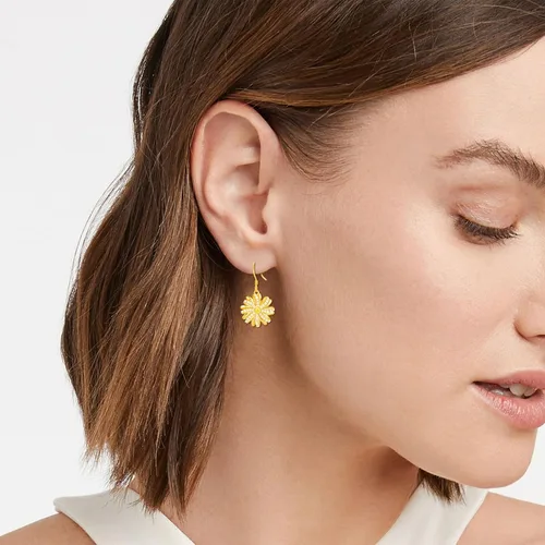 Vista 3 de Dreamboat Aretes de flores para mujeres y niñas, chapados en oro de 18 quilates, aretes colgantes de flores, para aniversario, fiesta de cumpleaños