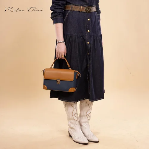 Vista 3 de Milan Chiva Bolso cruzado pequeño para mujeres, elegante asa superior, bolsos cuadrados de diseñador
