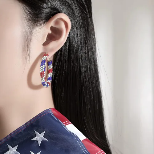 Vista 4 de MUYUU Pendientes rojos, blancos y azules, aretes de aro patrióticos con bandera de EE. UU. para mujer, joyería patriótica, chapado en rosa, Diamante