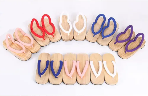Vista 7 de Nezuko Cosplay Clogs Kochou Clog Rengoku Geta Tanjirou Clog Iguro Obanai Geta Flip Flops with Socks