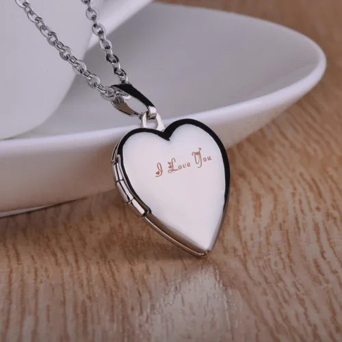 Vista 2 de Collar con colgante de acero inoxidable con grabado láser con texto en inglés "I Love You" para niñas y mujeres (permite grabar tus propias palabras)