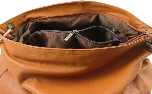 Vista 6 de Tuscany Leather TLBag Bolso de hombro de piel suave con detalle de borla